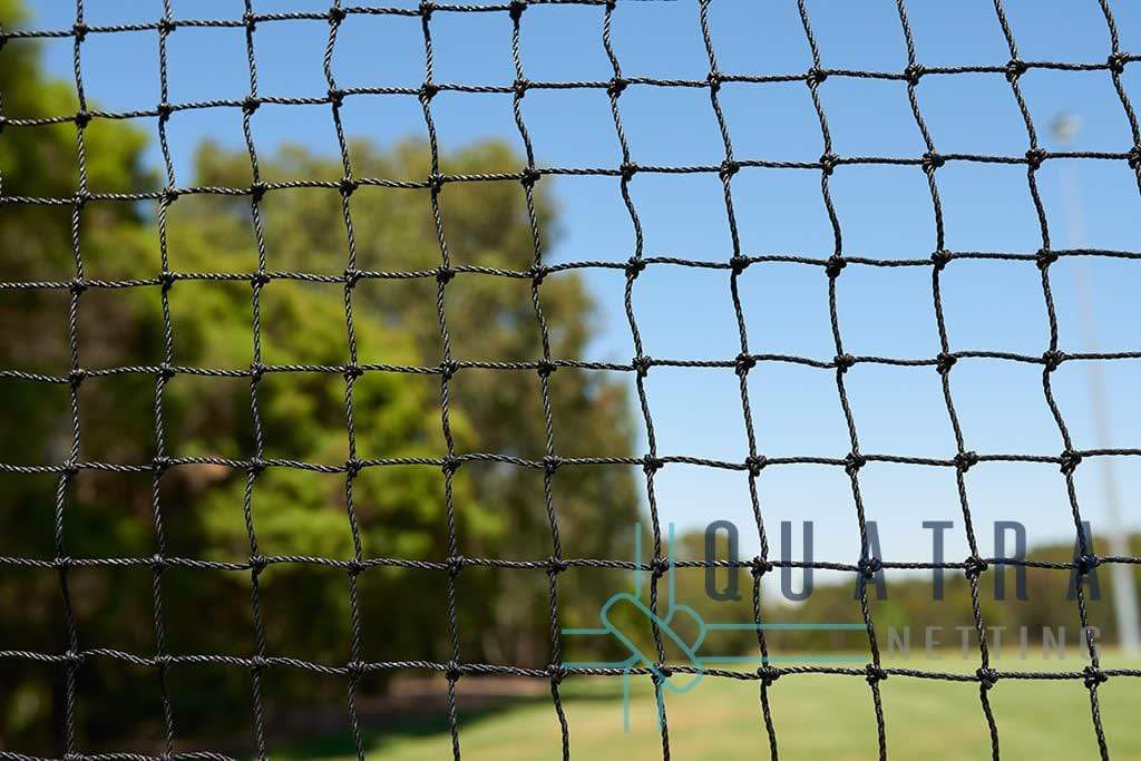 Hay Feed Netting 40mm  BY-THE-METRE - Image 4